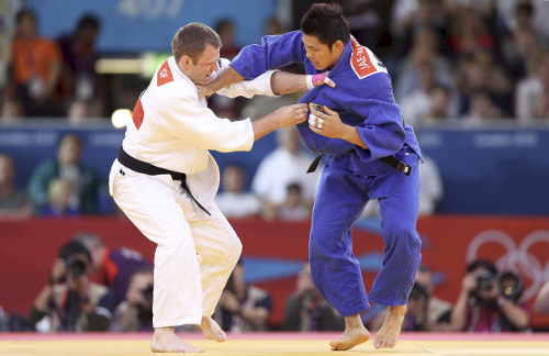 [IMAGE:https://www.meetfighters.com/Content/images/help/KOCIS_Korea_Judo_Kim_Jaebum_London_03.jpg]